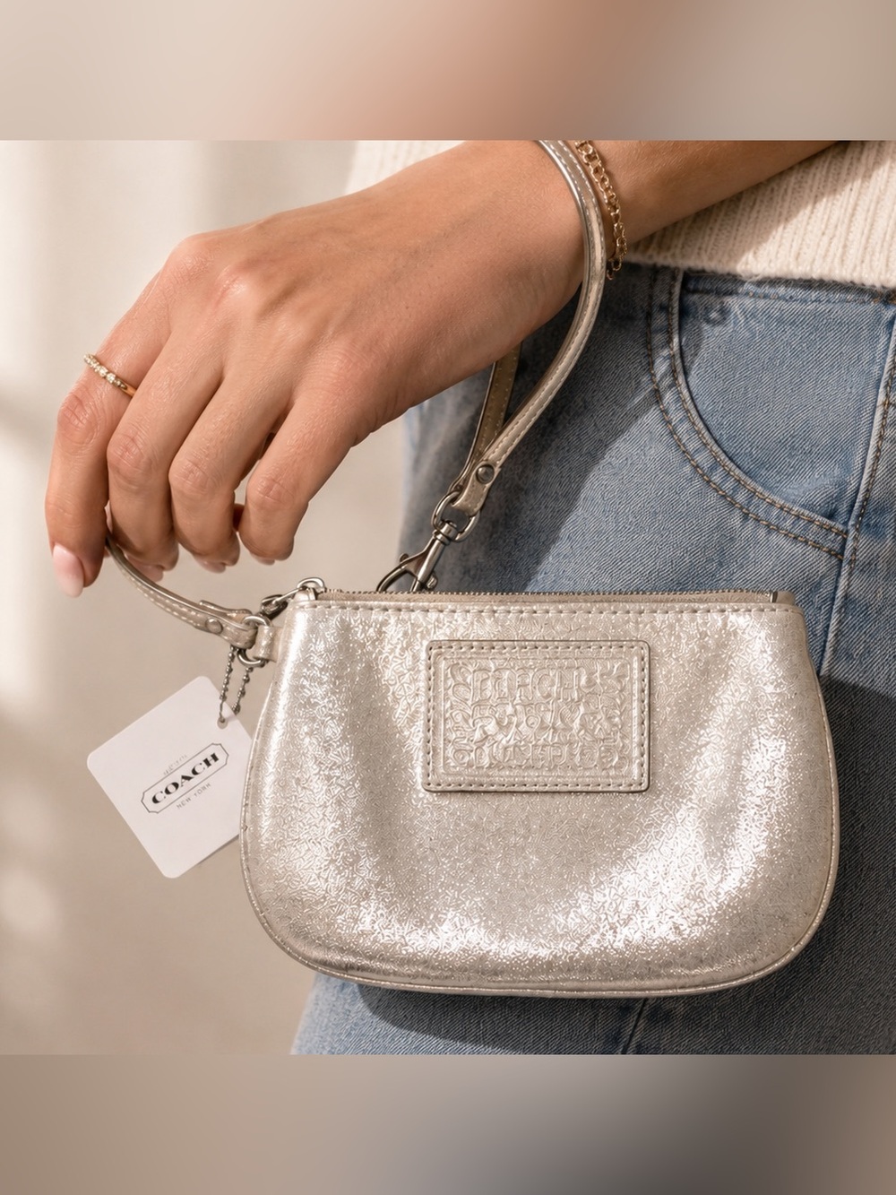 Y2k NWT Coach Poppy Metallic Champagne Wristlet Pouch - Picture 2 of 11